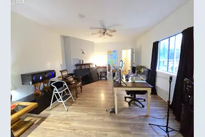 711 N Columbia River Hwy, Saint Helens, OR 97051 - Photo 23