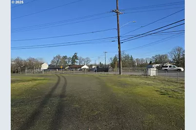 711 N Columbia River Hwy, Saint Helens, OR 97051 - Photo 5