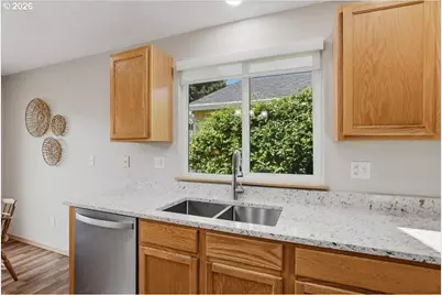 17021 SE 18th St, Vancouver, WA 98683 - Photo 11