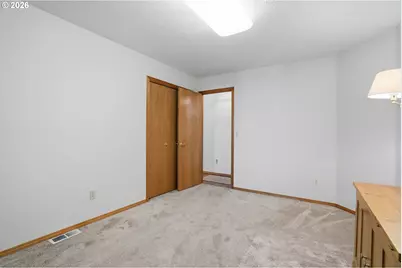 2658 S 12th St, Lebanon, OR 97355 - Photo 17