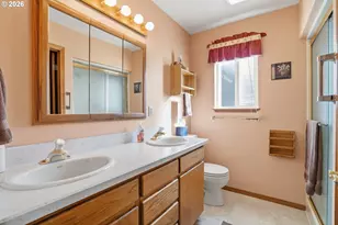 2658 S 12th St, Lebanon, OR 97355 - Photo 23