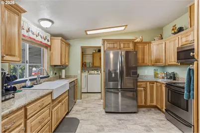 333 Franklin Pl, Longview, WA 98632 - Photo 9