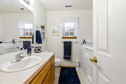 347 NE Fircrest Pl, McMinnville, OR 97128 - Photo 21