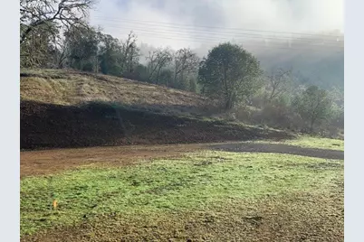 2 NE Pearce Rd #2, Roseburg, OR 97470 - Photo 11