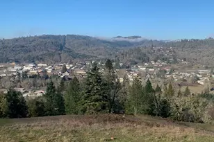 2 NE Pearce Rd, Roseburg, OR 97470 - Photo 1