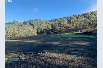 2 NE Pearce Rd #2, Roseburg, OR 97470 - Photo 15