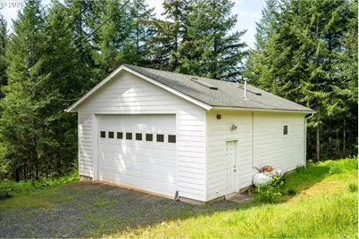 45947 N Gate Creek Rd, Vida, OR 97488 - Photo 3