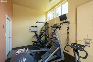 45947 N Gate Creek Rd, Vida, OR 97488 - Photo 23