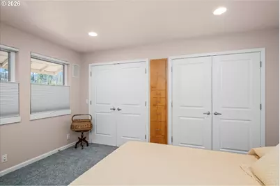 45947 N Gate Creek Rd, Vida, OR 97488 - Photo 33