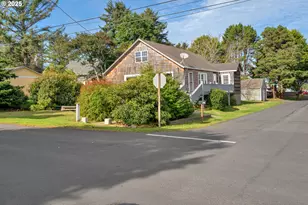 1115 SW Harbor Ave, Lincoln City, OR 97367 - Photo 45