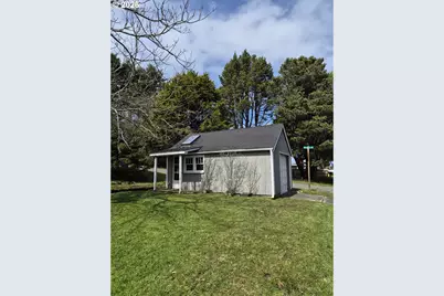 1115 SW Harbor Ave, Lincoln City, OR 97367 - Photo 3