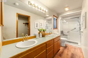 2315 NE 156th Pl, Portland, OR 97230 - Photo 15