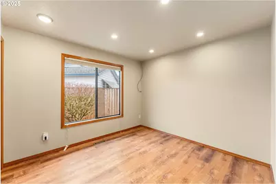 2315 NE 156th Pl, Portland, OR 97230 - Photo 17