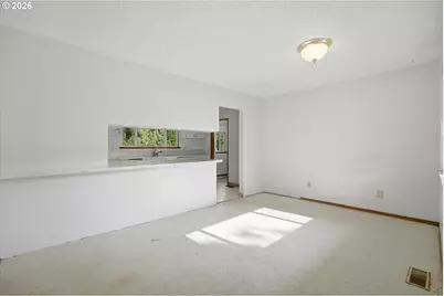 1422 SW Hensley Rd, Troutdale, OR 97060 - Photo 9