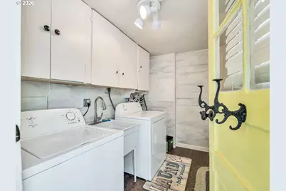 480 S Columbia St, Seaside, OR 97138 - Photo 17