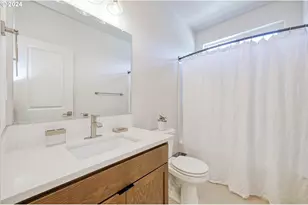 170 Rockcrest Dr, Lowell, OR 97452 - Photo 7