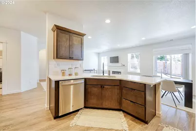 170 Rockcrest Dr, Lowell, OR 97452 - Photo 37