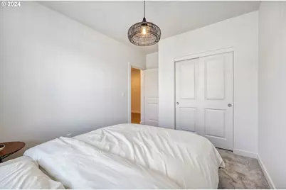 170 Rockcrest Dr, Lowell, OR 97452 - Photo 9