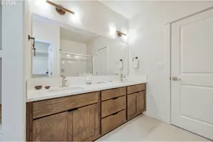 170 Rockcrest Dr, Lowell, OR 97452 - Photo 33