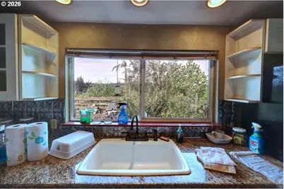 35343 Searls Ln, Astoria, OR 97103 - Photo 11