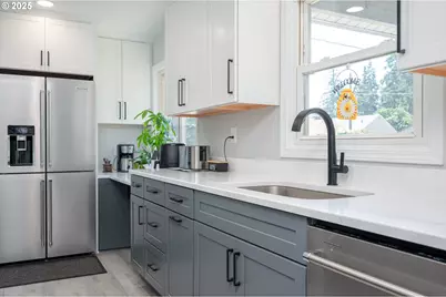 3537 SE 128th Ave, Portland, OR 97236 - Photo 15