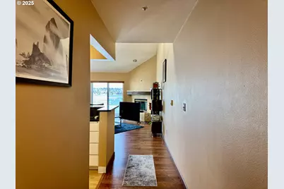 311 N Hayden Bay Dr, Portland, OR 97217 - Photo 11