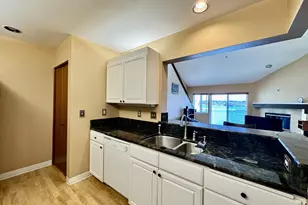 311 N Hayden Bay Dr, Portland, OR 97217 - Photo 15