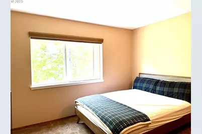 311 N Hayden Bay Dr, Portland, OR 97217 - Photo 27