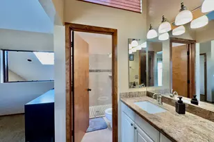 311 N Hayden Bay Dr, Portland, OR 97217 - Photo 37