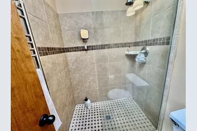 311 N Hayden Bay Dr, Portland, OR 97217 - Photo 41