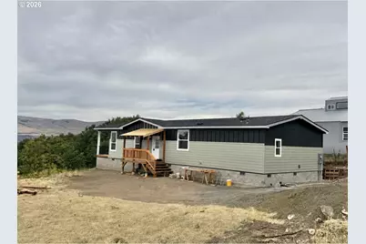 2743 E 9th St, The Dalles, OR 97058 - Photo 3