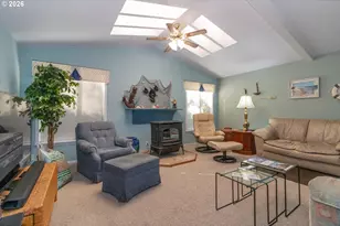 136 43rd Way, Florence, OR 97439 - Photo 9