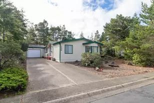 136 43rd Way, Florence, OR 97439 - Photo 3