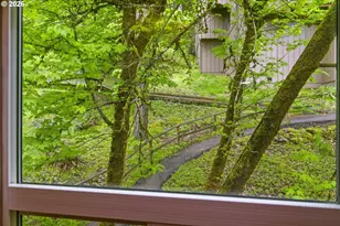 417 Stonewood Dr, Eugene, OR 97405 - Photo 25