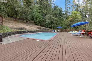 417 Stonewood Dr, Eugene, OR 97405 - Photo 41