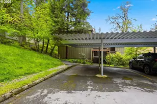 417 Stonewood Dr, Eugene, OR 97405 - Photo 31