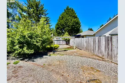 866 Jodee Ln, Brookings, OR 97415 - Photo 9