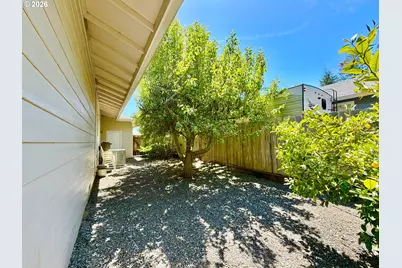866 Jodee Ln, Brookings, OR 97415 - Photo 11