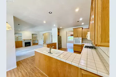 866 Jodee Ln, Brookings, OR 97415 - Photo 17