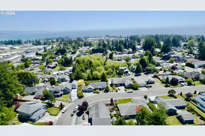 866 Jodee Ln, Brookings, OR 97415 - Photo 5