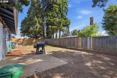 697 54th St, Springfield, OR 97478 - Photo 33