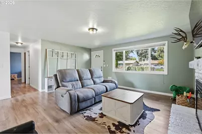 697 54th St, Springfield, OR 97478 - Photo 5