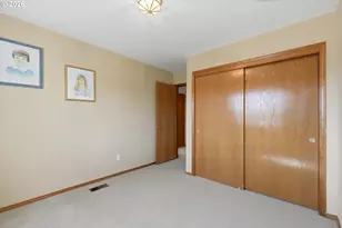 2343 SW 1st St, Gresham, OR 97080 - Photo 29