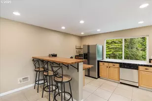 30062 Maple Dr, Rainier, OR 97048 - Photo 9