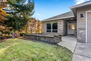 105 SW Dogwood Ln, White Salmon, WA 98672 - Photo 5