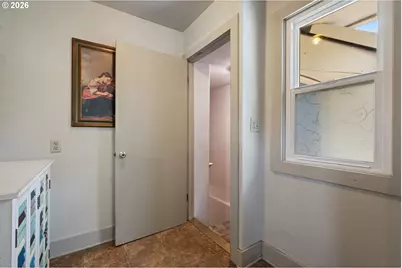 5205 SE Ramona St, Portland, OR 97206 - Photo 9