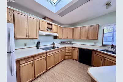 1800 Lakewood Ct #171, Eugene, OR 97402 - Photo 11