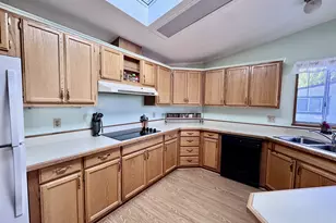 1800 Lakewood Ct, Eugene, OR 97402 - Photo 11