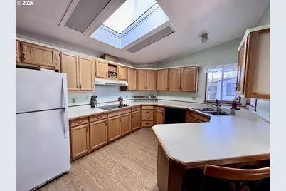 1800 Lakewood Ct #171, Eugene, OR 97402 - Photo 9