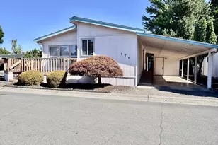 1800 Lakewood Ct, Eugene, OR 97402 - Photo 3
